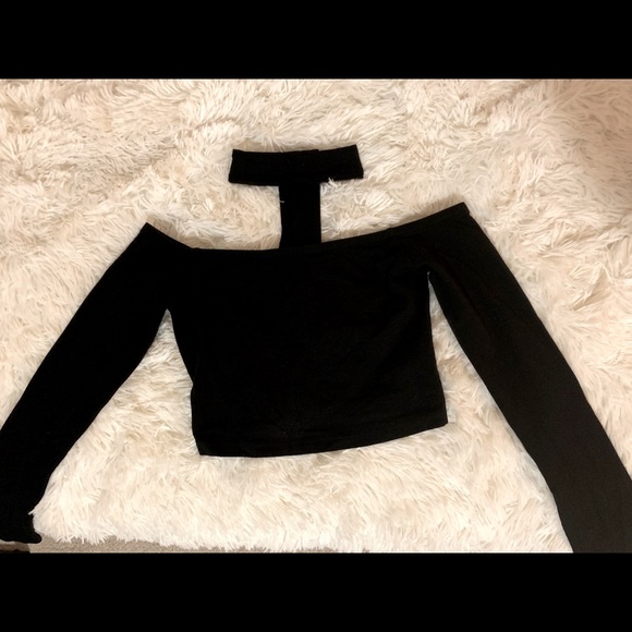 Long Sleeves Crop Top - Picture 2 of 2